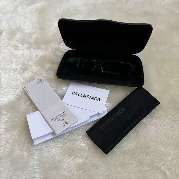 BALENCIAGA Cat-eye frame Sunglasses Navy Blue - Picture 12 of 13